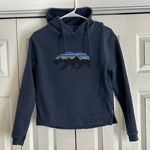 PATAGONIA Women's Navy Blue Bear Sweatshirt ~ Ladies Size XS